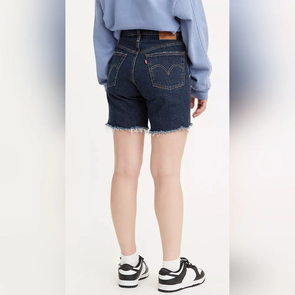 Levi's 501® Original High Rise Mid-Thigh Womens Shorts Size 24 = 0 - 00 NWT - Picture 1 of 16